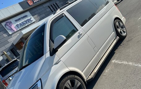 Volkswagen Multivan T6 рестайлинг, 2019 год, 4 000 000 рублей, 4 фотография