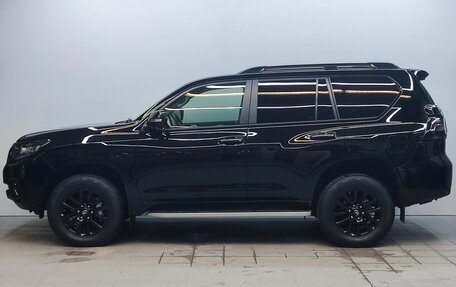 Toyota Land Cruiser Prado 150 рестайлинг 2, 2021 год, 7 877 000 рублей, 8 фотография