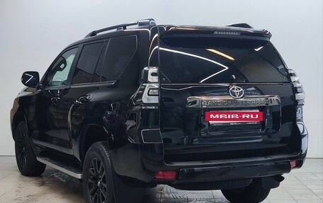 Toyota Land Cruiser Prado 150 рестайлинг 2, 2021 год, 7 877 000 рублей, 7 фотография