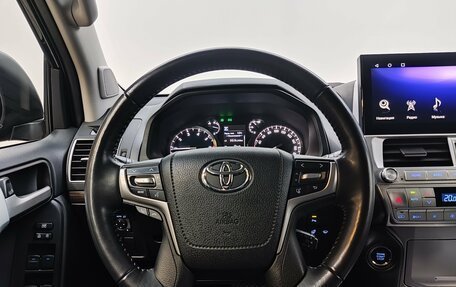 Toyota Land Cruiser Prado 150 рестайлинг 2, 2021 год, 7 877 000 рублей, 10 фотография