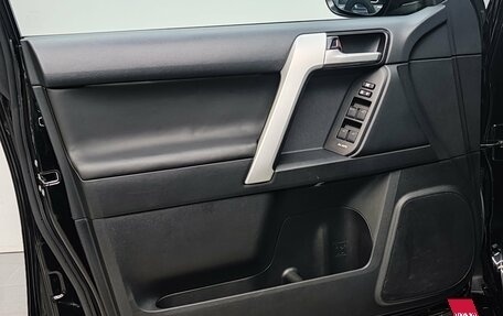 Toyota Land Cruiser Prado 150 рестайлинг 2, 2021 год, 7 877 000 рублей, 18 фотография