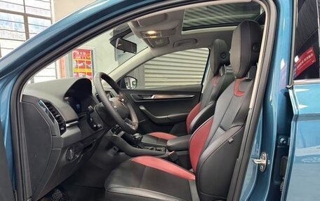 Skoda Karoq I, 2022 год, 1 780 000 рублей, 8 фотография