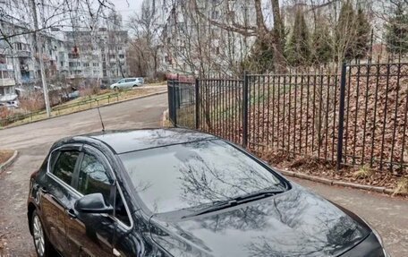 Opel Astra J, 2011 год, 555 000 рублей, 3 фотография