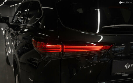 Toyota Highlander, 2025 год, 5 750 000 рублей, 31 фотография