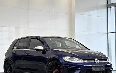 Volkswagen Golf VII, 2018 год, 1 590 586 рублей, 3 фотография