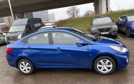 Hyundai Solaris II рестайлинг, 2013 год, 1 050 000 рублей, 4 фотография