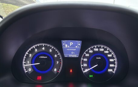 Hyundai Solaris II рестайлинг, 2013 год, 1 050 000 рублей, 12 фотография