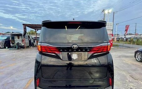 Toyota Alphard, 2024 год, 7 200 000 рублей, 4 фотография
