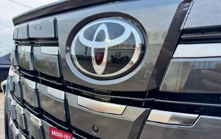 Toyota Alphard, 2024 год, 7 200 000 рублей, 10 фотография