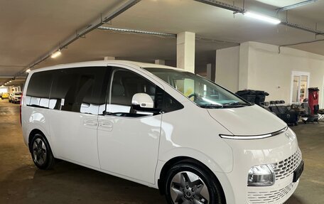 Hyundai Staria, 2025 год, 5 799 000 рублей, 4 фотография