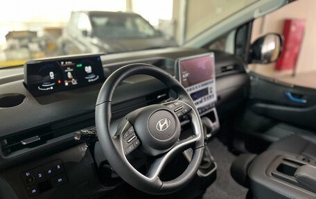 Hyundai Staria, 2025 год, 5 799 000 рублей, 6 фотография