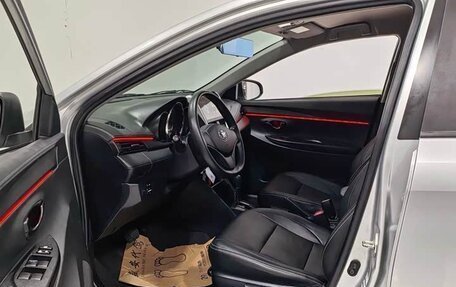 Toyota Yaris XP150 рестайлинг, 2021 год, 1 165 000 рублей, 15 фотография