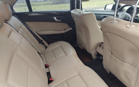 Mercedes-Benz E-Класс, 2010 год, 1 250 000 рублей, 8 фотография