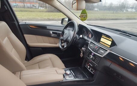 Mercedes-Benz E-Класс, 2010 год, 1 250 000 рублей, 9 фотография