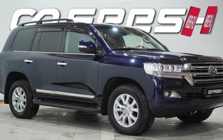 Toyota Land Cruiser 200, 2017 год, 5 665 000 рублей, 1 фотография