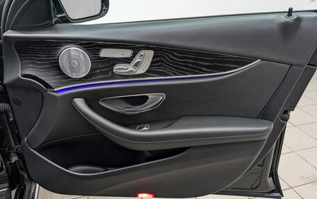 Mercedes-Benz E-Класс, 2017 год, 3 480 000 рублей, 23 фотография