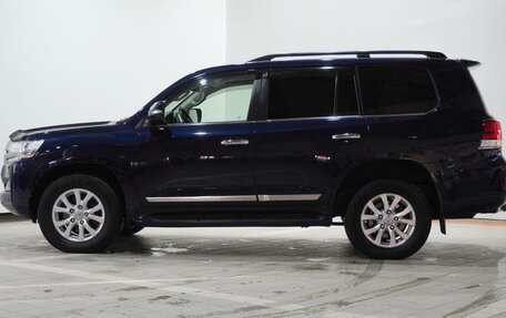 Toyota Land Cruiser 200, 2017 год, 5 665 000 рублей, 5 фотография