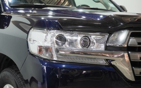 Toyota Land Cruiser 200, 2017 год, 5 665 000 рублей, 6 фотография