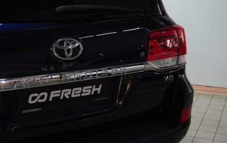 Toyota Land Cruiser 200, 2017 год, 5 665 000 рублей, 9 фотография