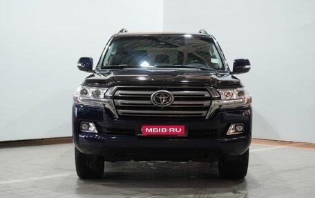 Toyota Land Cruiser 200, 2017 год, 5 665 000 рублей, 3 фотография