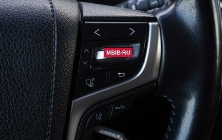 Toyota Land Cruiser 200, 2017 год, 5 665 000 рублей, 26 фотография