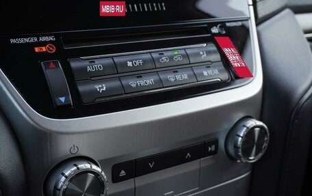 Toyota Land Cruiser 200, 2017 год, 5 665 000 рублей, 23 фотография