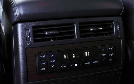 Toyota Land Cruiser 200, 2017 год, 5 665 000 рублей, 28 фотография