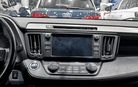 Toyota RAV4, 2019 год, 2 550 000 рублей, 18 фотография