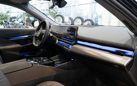 BMW 5 серия, 2025 год, 8 800 000 рублей, 12 фотография