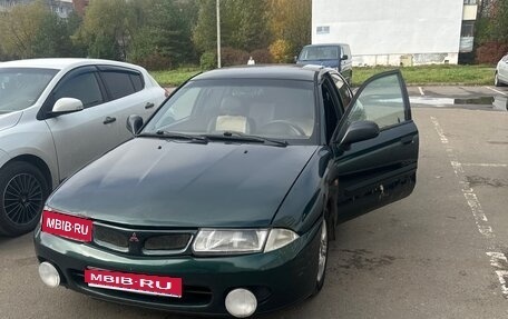 Mitsubishi Carisma I, 1998 год, 150 000 рублей, 1 фотография