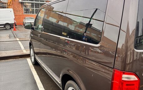 Volkswagen Multivan T6 рестайлинг, 2018 год, 3 900 000 рублей, 2 фотография