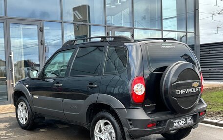 Chevrolet Niva I рестайлинг, 2016 год, 680 000 рублей, 4 фотография