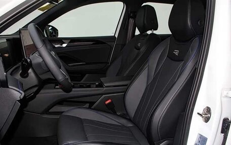 Volkswagen Tiguan, 2025 год, 4 780 000 рублей, 27 фотография