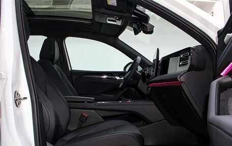 Volkswagen Tiguan, 2025 год, 4 780 000 рублей, 26 фотография