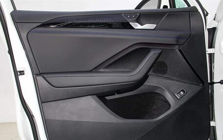 Volkswagen Tiguan, 2025 год, 4 780 000 рублей, 28 фотография