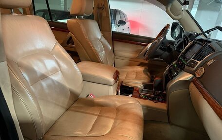 Toyota Land Cruiser 200, 2012 год, 2 900 000 рублей, 3 фотография