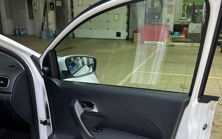 Volkswagen Polo VI (EU Market), 2012 год, 900 000 рублей, 16 фотография