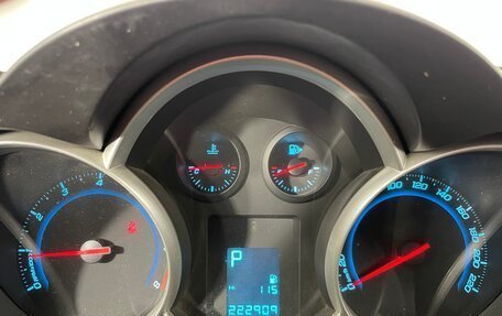 Chevrolet Cruze II, 2011 год, 679 000 рублей, 7 фотография