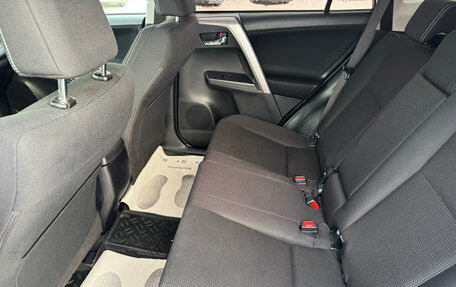 Toyota RAV4, 2016 год, 2 290 000 рублей, 10 фотография