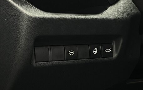 Toyota RAV4, 2021 год, 3 950 000 рублей, 16 фотография