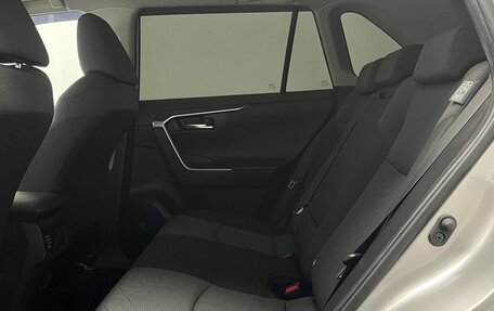 Toyota RAV4, 2021 год, 3 950 000 рублей, 14 фотография