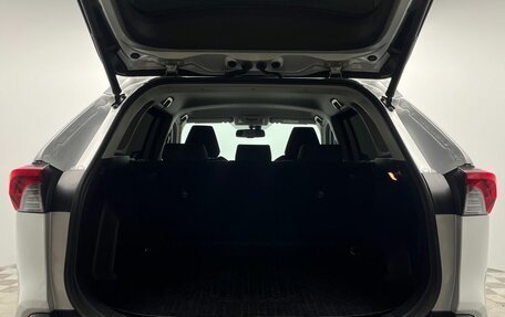 Toyota RAV4, 2021 год, 3 950 000 рублей, 13 фотография