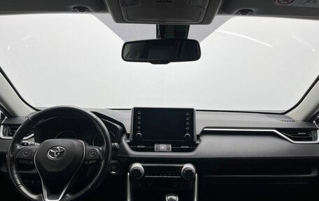 Toyota RAV4, 2021 год, 3 950 000 рублей, 25 фотография