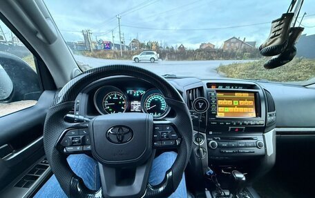 Toyota Land Cruiser 200, 2011 год, 3 400 000 рублей, 2 фотография