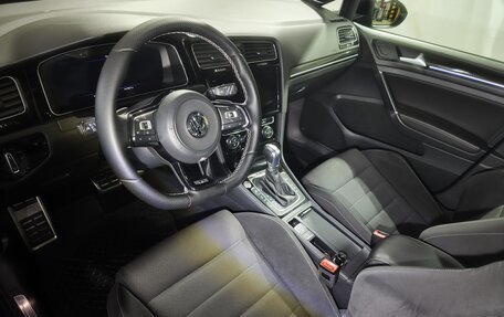 Volkswagen Golf R VII, 2018 год, 3 550 000 рублей, 8 фотография