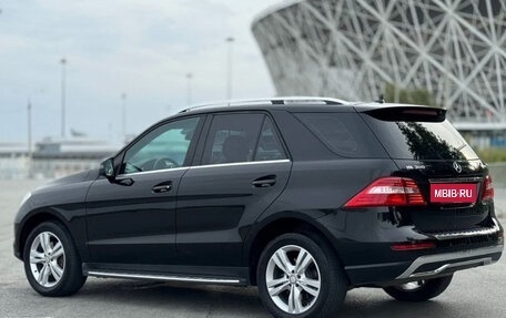 Mercedes-Benz M-Класс, 2015 год, 2 850 000 рублей, 3 фотография