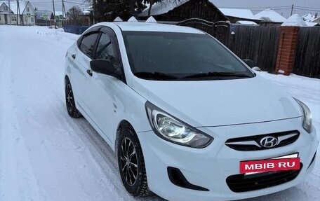 Hyundai Solaris II рестайлинг, 2014 год, 770 000 рублей, 2 фотография