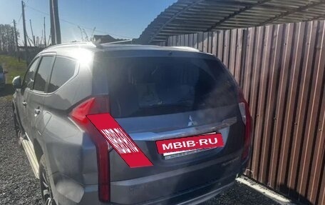 Mitsubishi Pajero Sport III рестайлинг, 2017 год, 2 550 000 рублей, 4 фотография