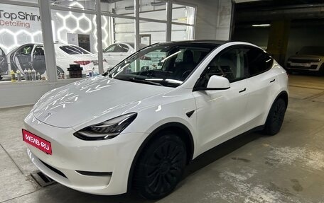 Tesla Model Y I, 2020 год, 3 900 000 рублей, 1 фотография