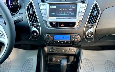 Hyundai ix35 I рестайлинг, 2011 год, 1 350 000 рублей, 10 фотография